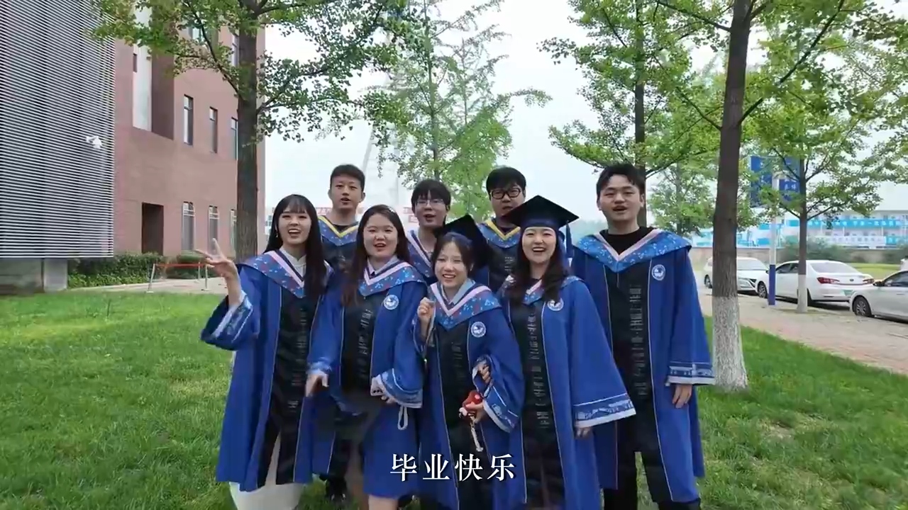 上海爷叔现身被大量股民围观